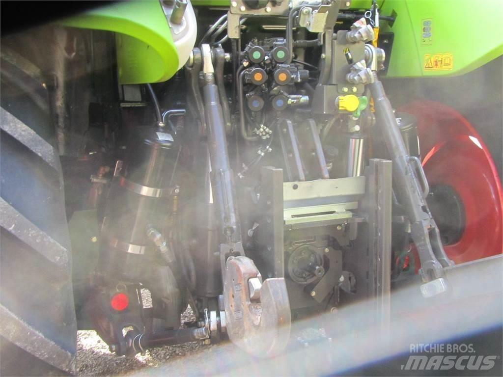 CLAAS Arion 440 Traktorer