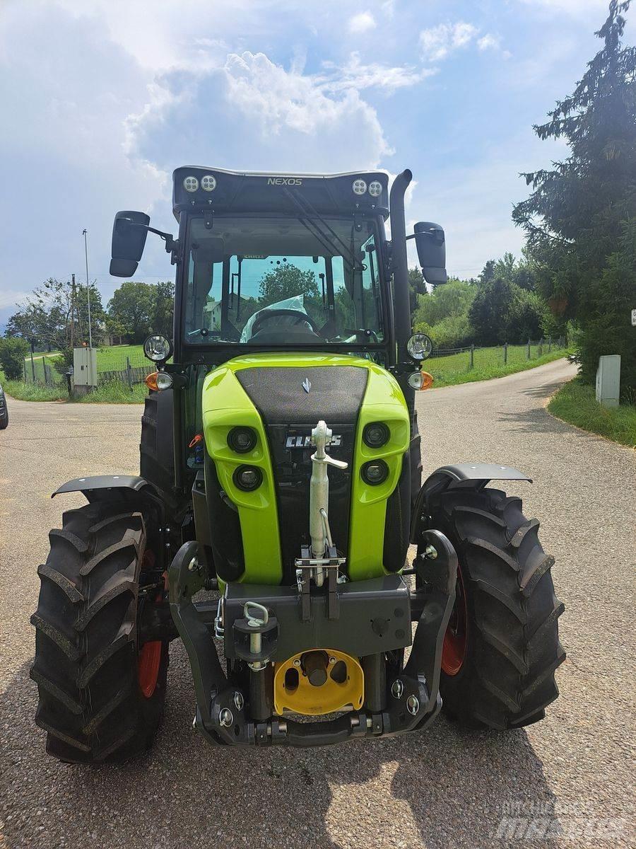 CLAAS Nexos 240 XL Traktorer