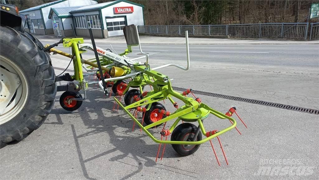 CLAAS Volto 60 River og høvendere