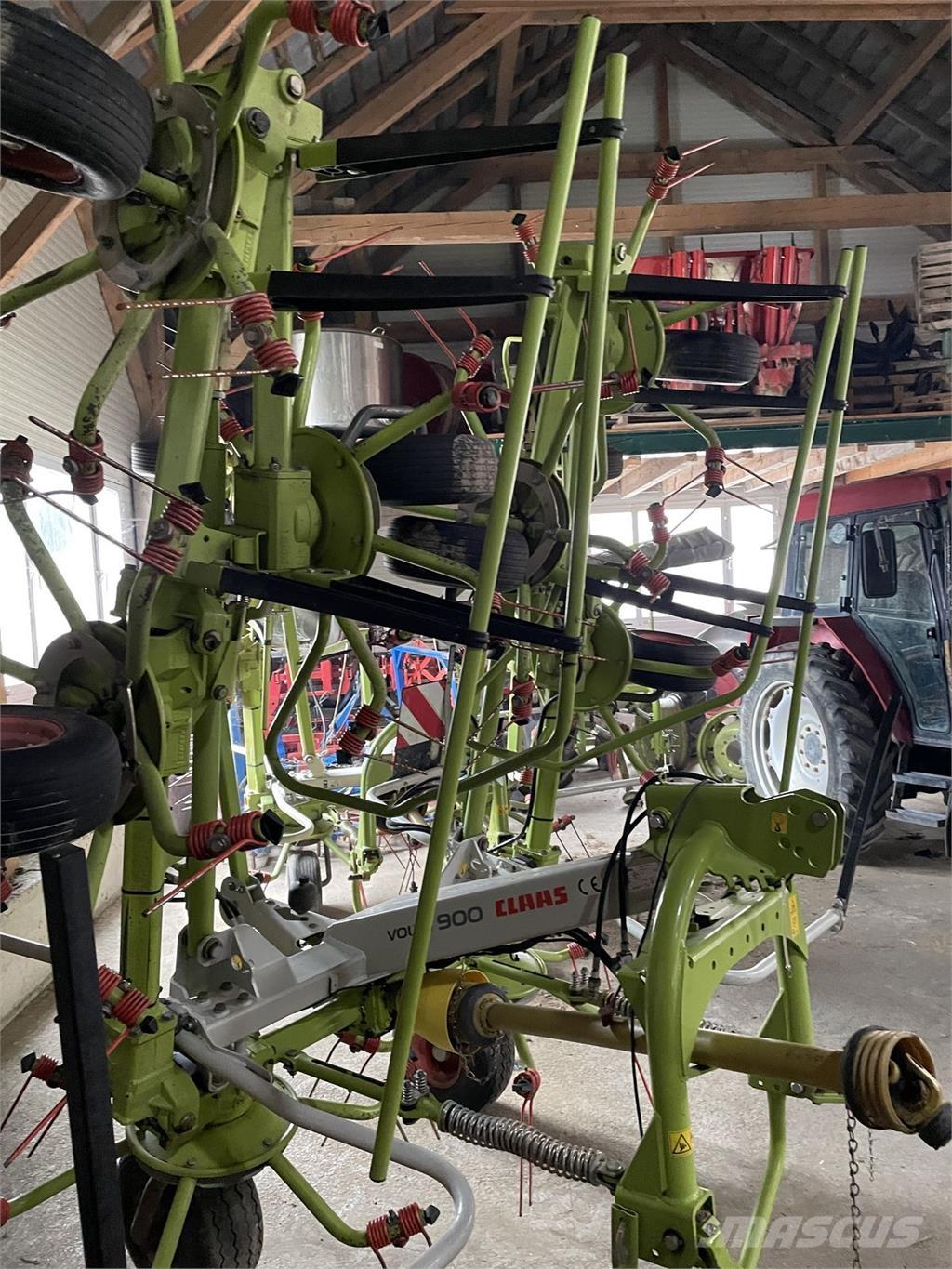 CLAAS Volto 900 River og høvendere