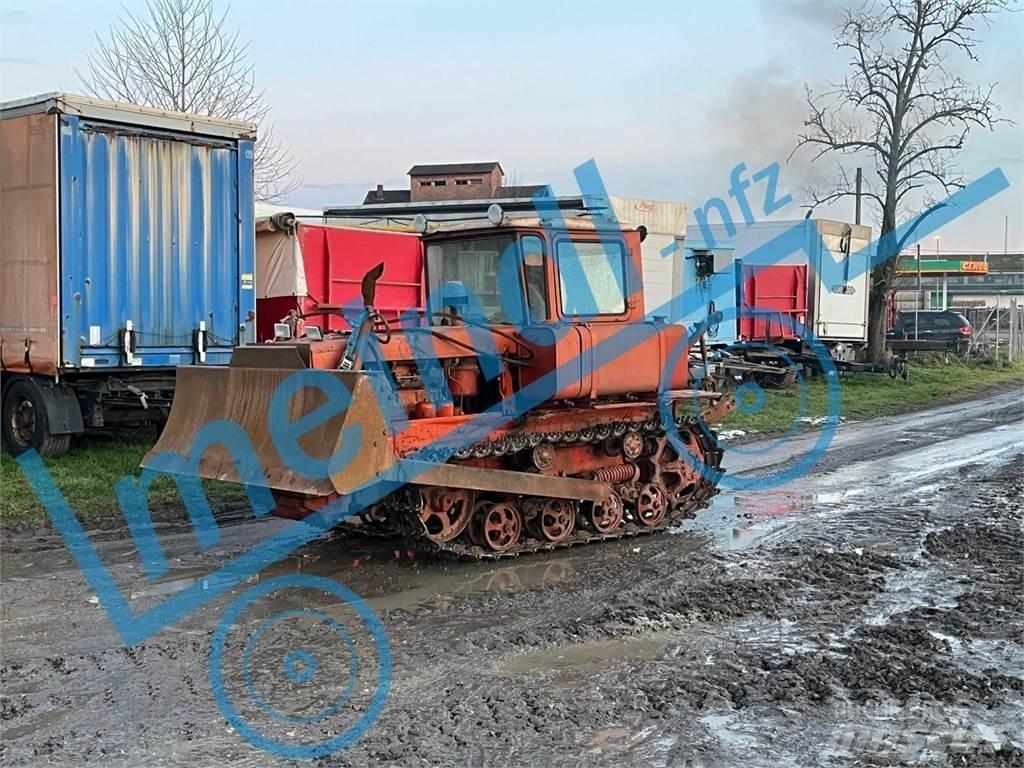  DT 75 Raupe Traktorer