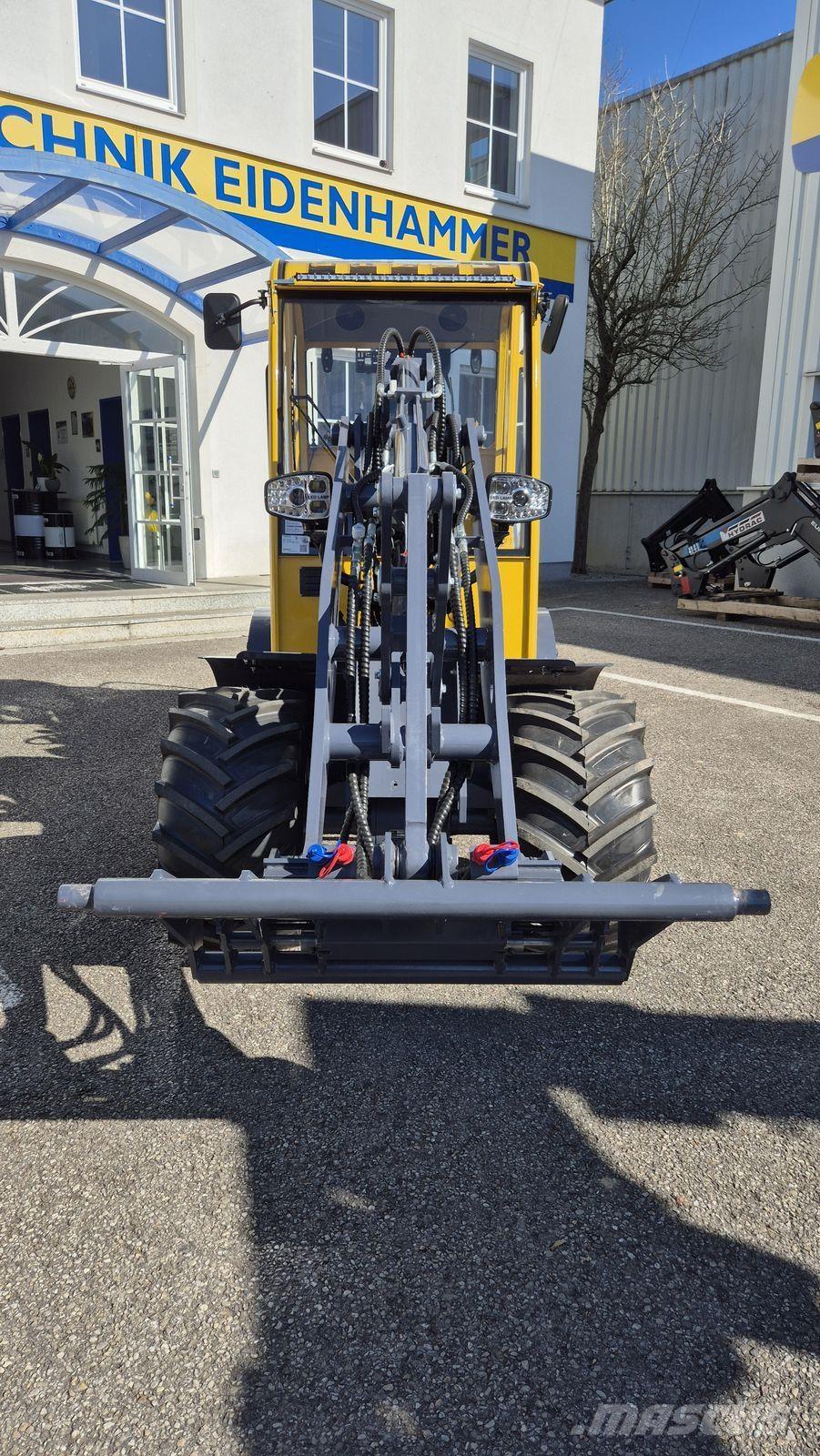 Eurotrac W12 s Frontlæssere og gravere