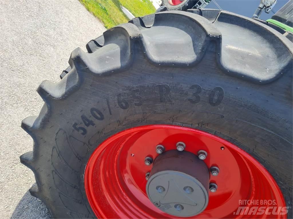 Fendt 724 Vario Traktorer