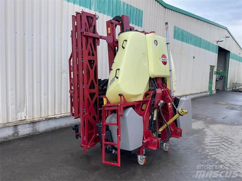 Hardi MEGA 1200 Trailersprøjter