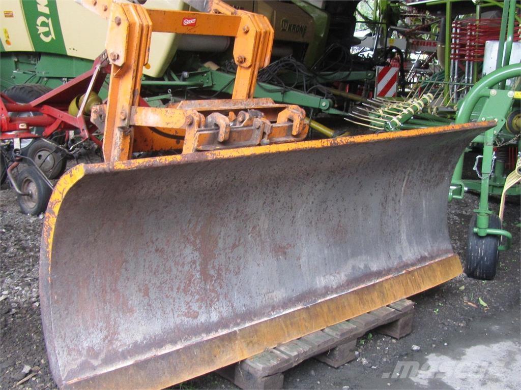 Hauer Terramatic Sneskovle og -plove