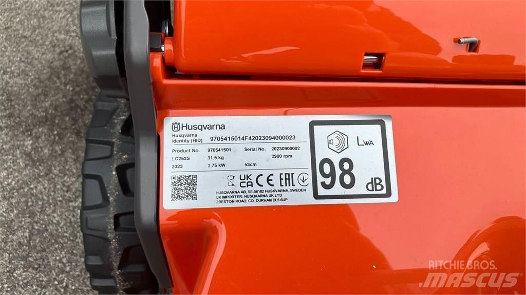 Husqvarna LC 253S Traktorklippere