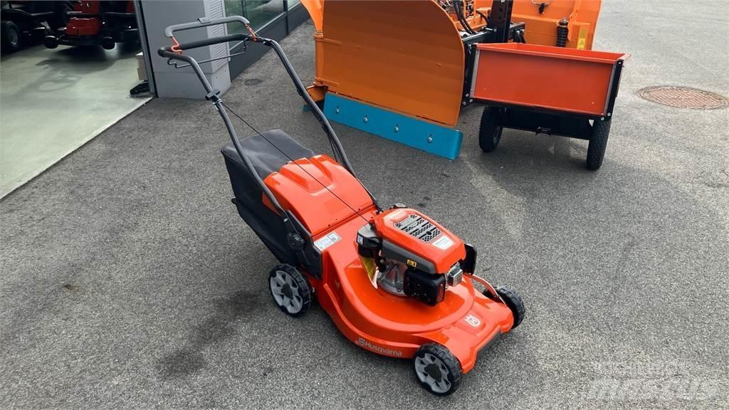Husqvarna LC 253S Traktorklippere