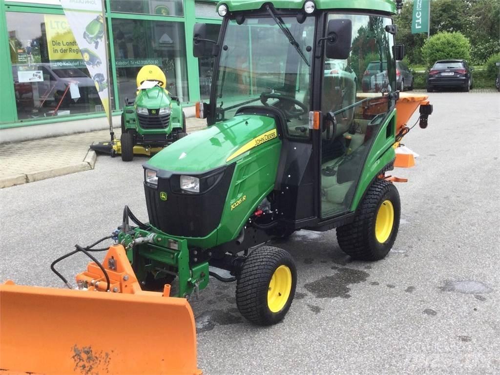 John Deere 1026R Traktorer