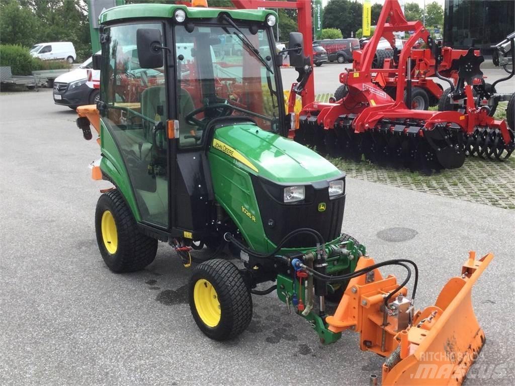 John Deere 1026R Traktorer