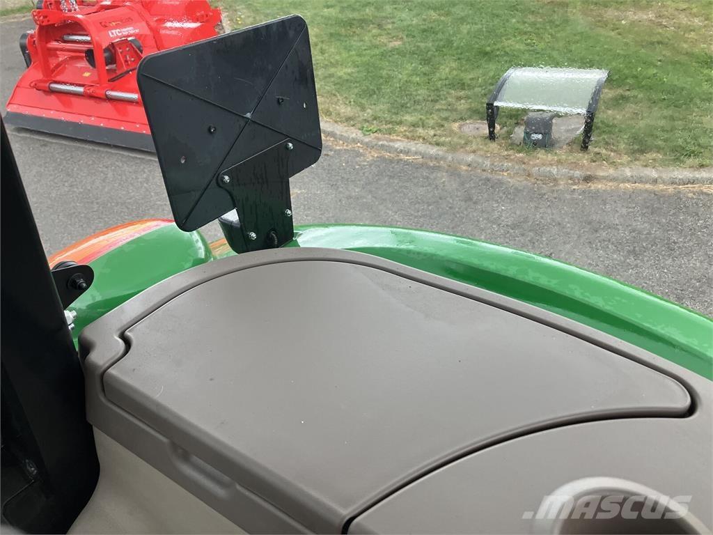 John Deere 5067E Traktorer