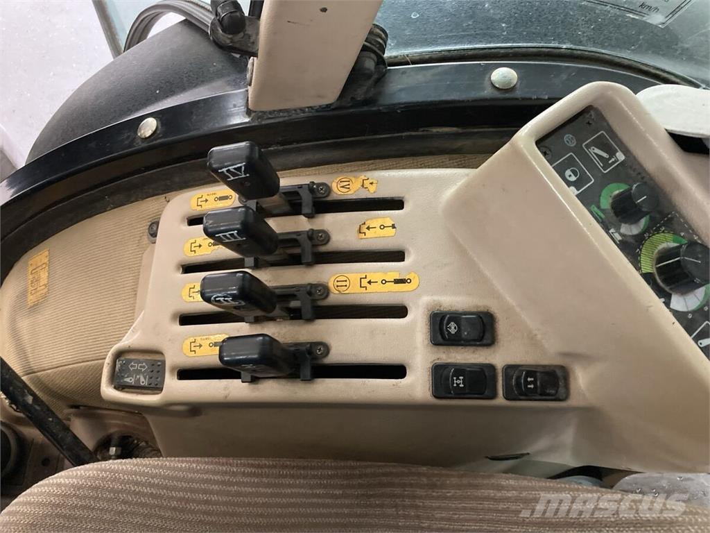 John Deere 5515F Traktorer