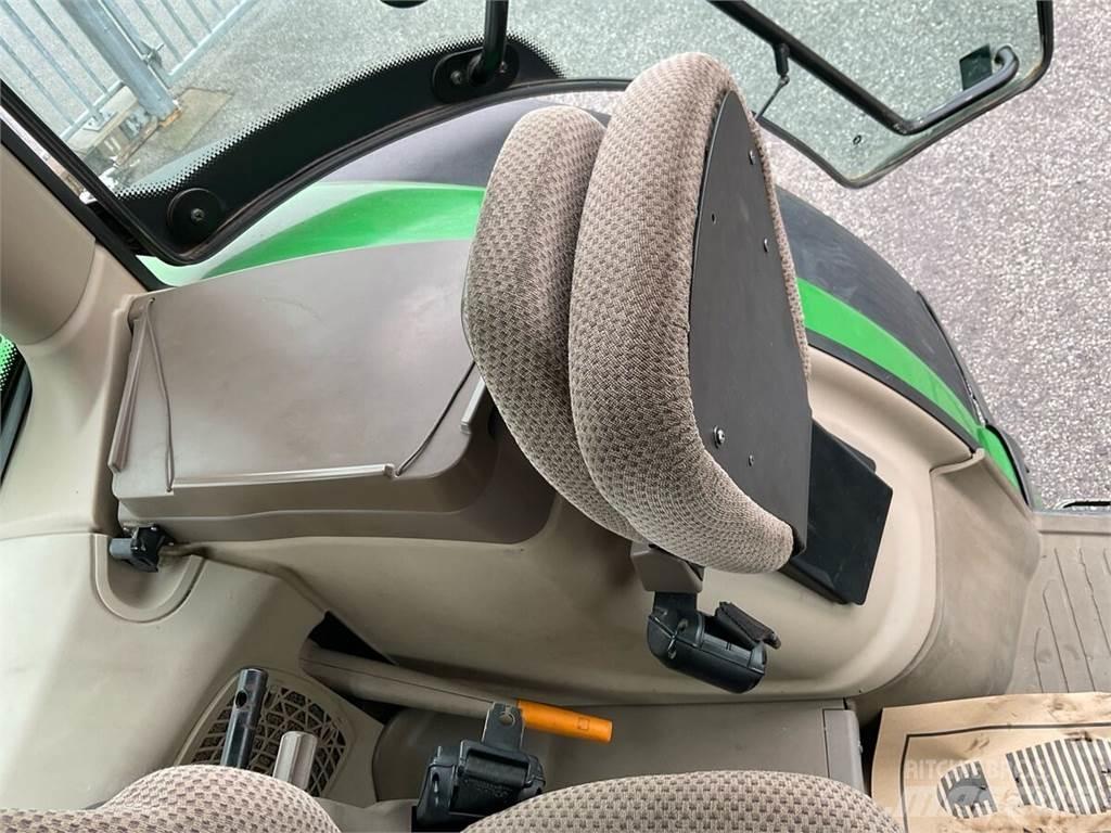 John Deere 6210R Traktorer