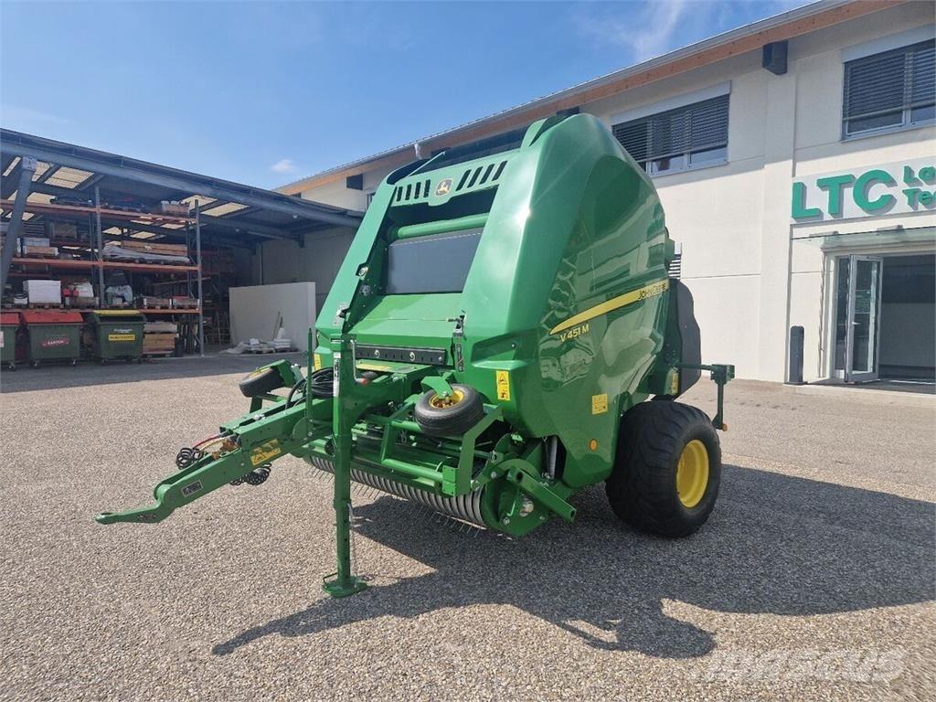 John Deere V451M Rundballe-pressere