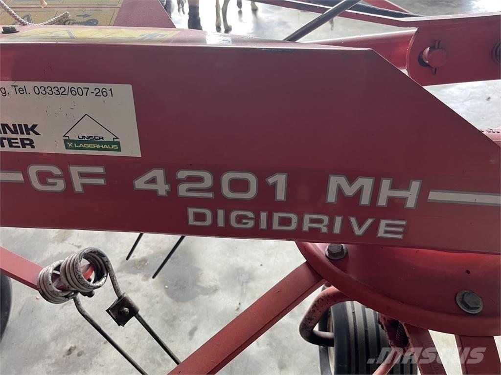 Kuhn GF 4201 MH River og høvendere