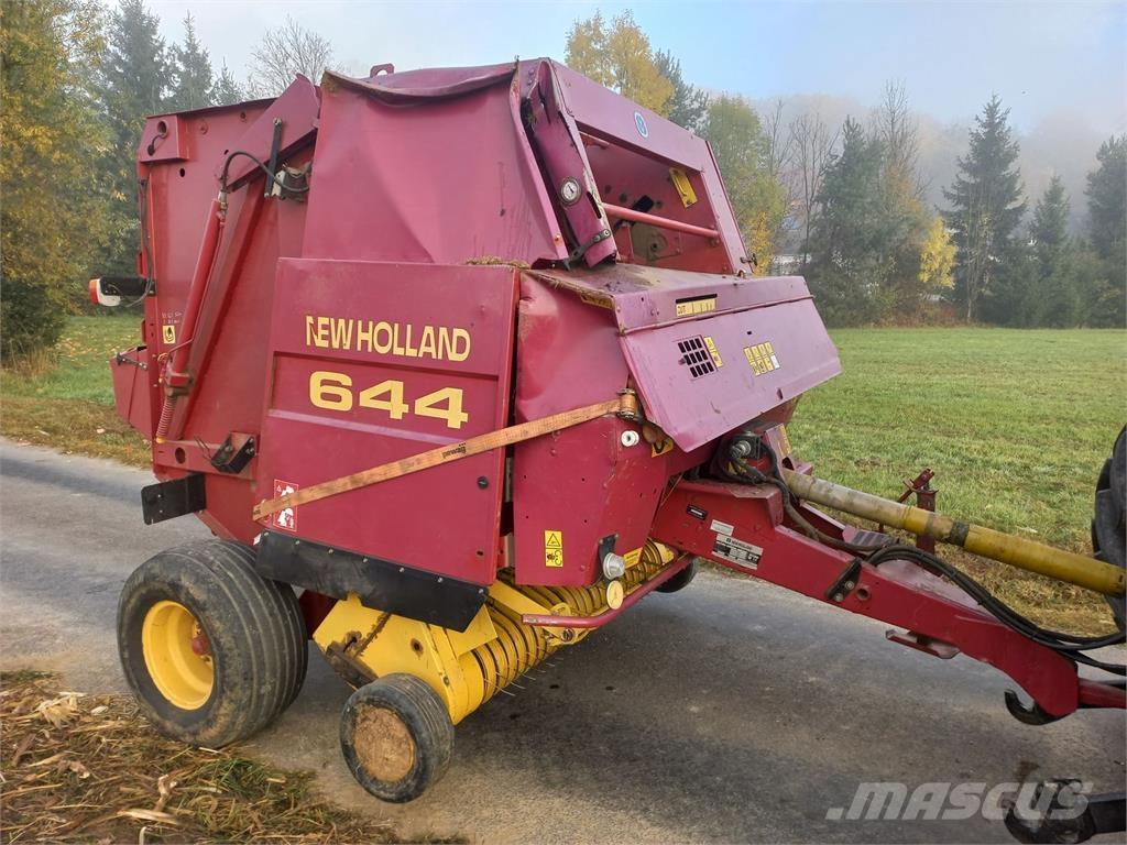 New Holland 644 Rundballe-pressere