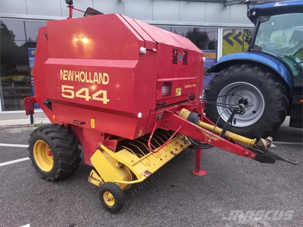 New Holland BR 544 Rundballe-pressere