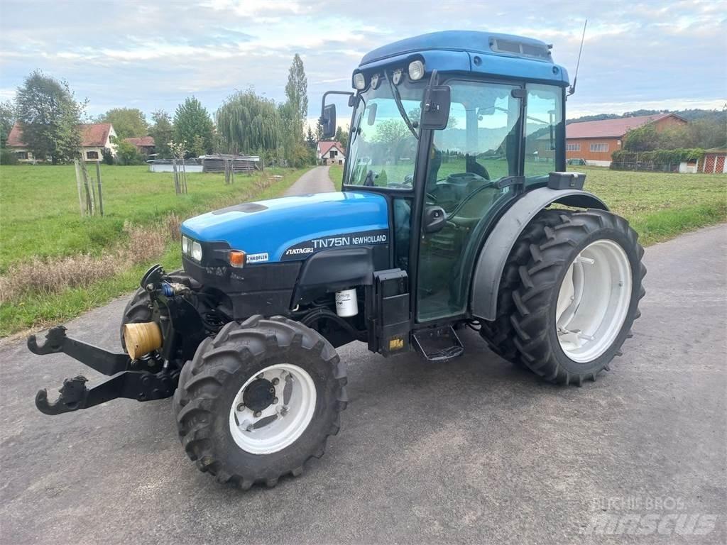 New Holland TN-N 75 Traktorer