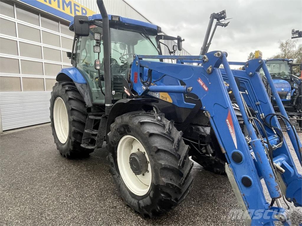 New Holland TS135A Traktorer