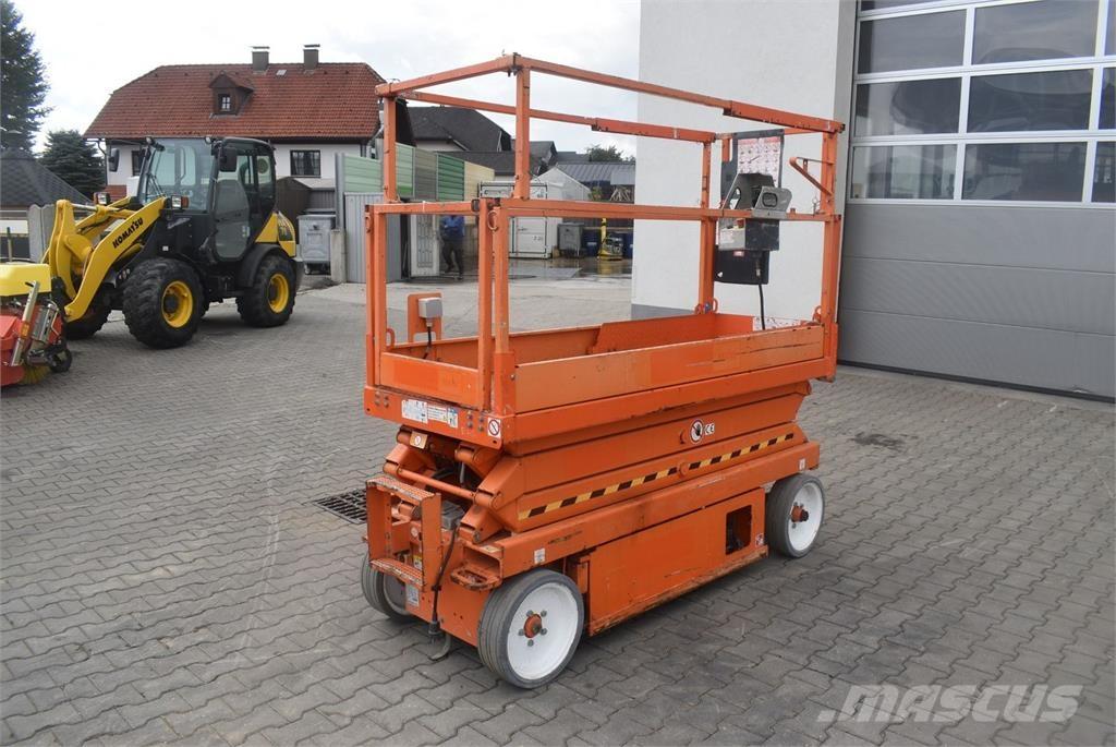 SkyJack SJ-III 3220 Bomlifte med knækarm