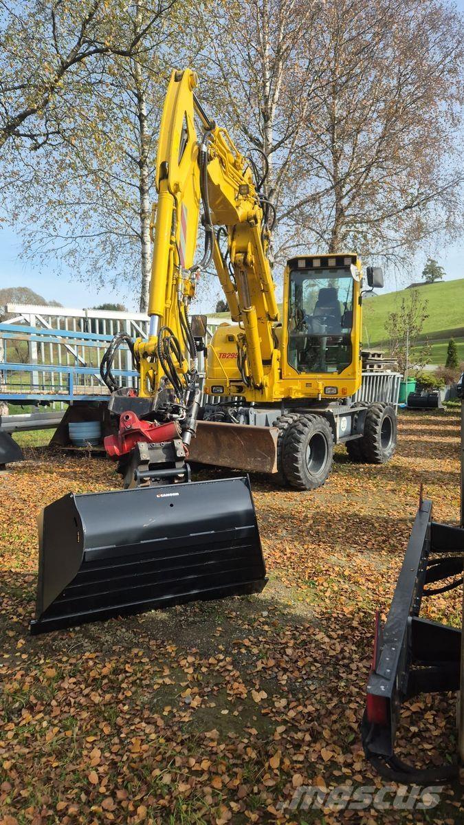 Takeuchi TB 295 W Gravemaskiner på hjul