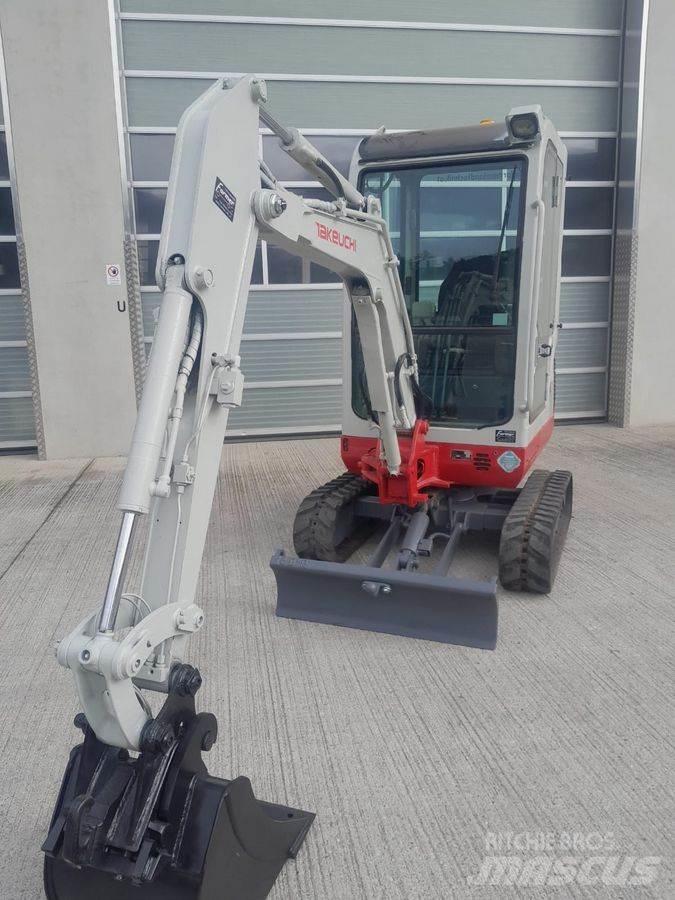 Takeuchi TB016 Minigravemaskiner