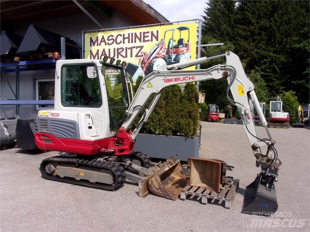 Takeuchi TB228 Minigravemaskiner