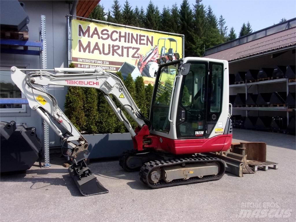 Takeuchi TB228 Minigravemaskiner