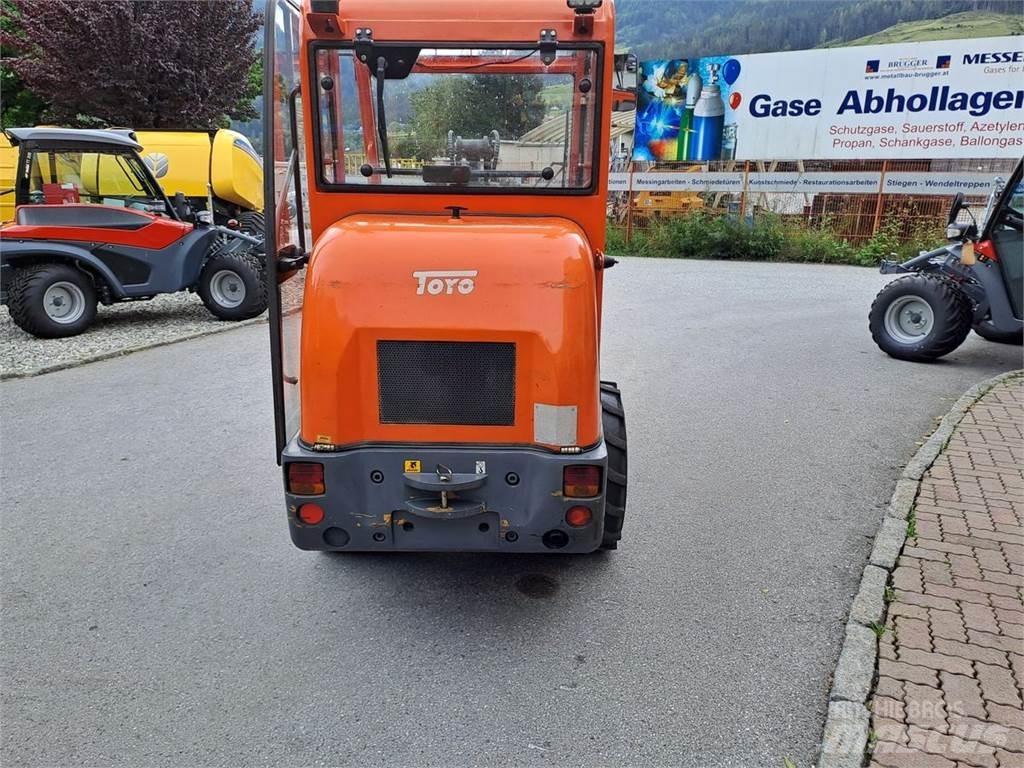 Toyo 840 Frontlæssere og gravere
