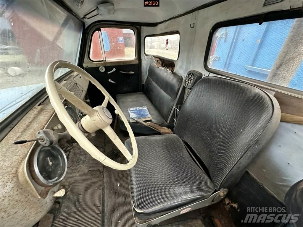 Scania L76 Lastbil med lad/Flatbed