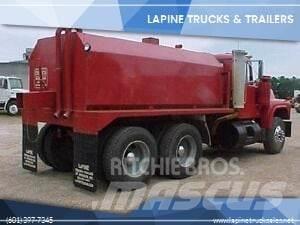 Mack R690ST Tankvogne - vand