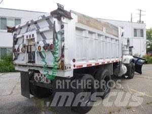 Mack RD688S Sneskovle og -plove