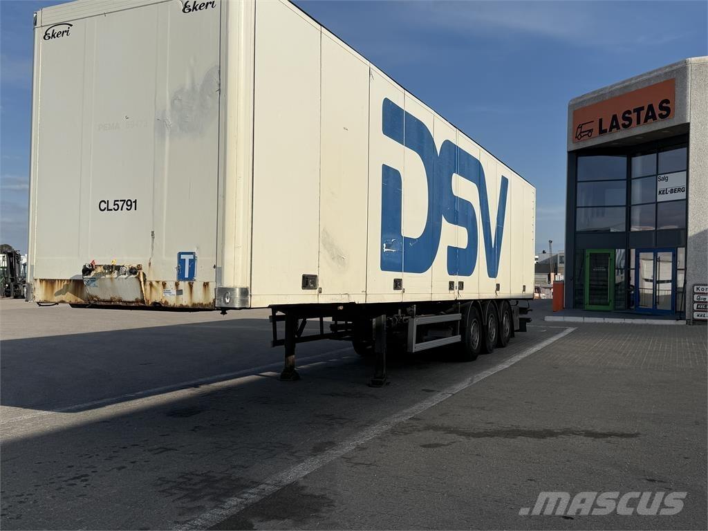 Ekeri 33 pl. Semi-trailer med fast kasse