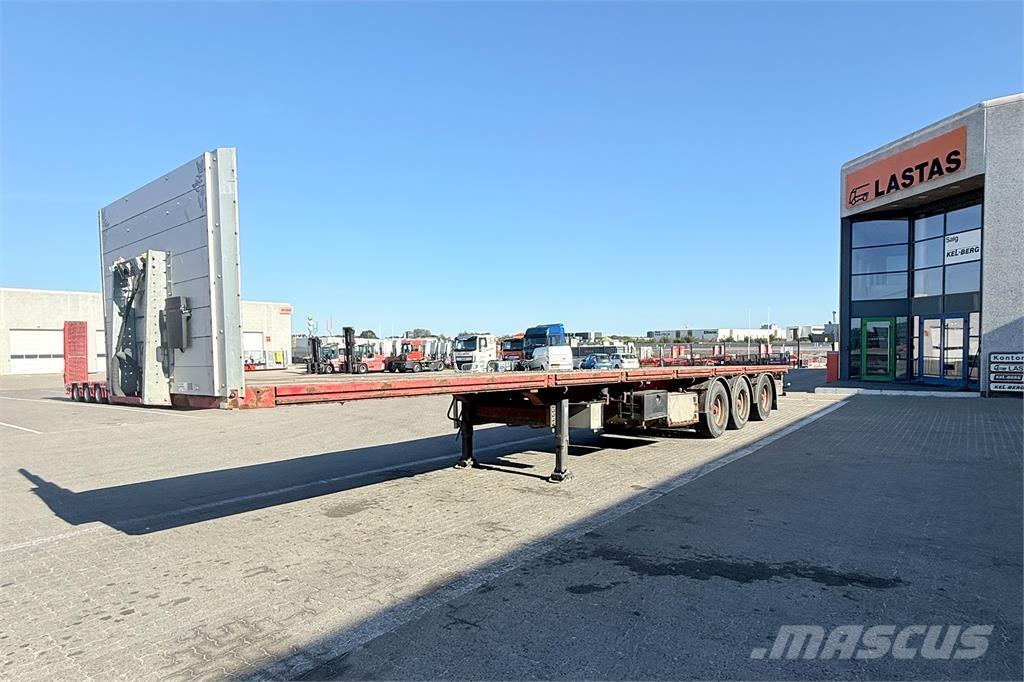 HRD 13.6 m Semi-trailer med lad/flatbed