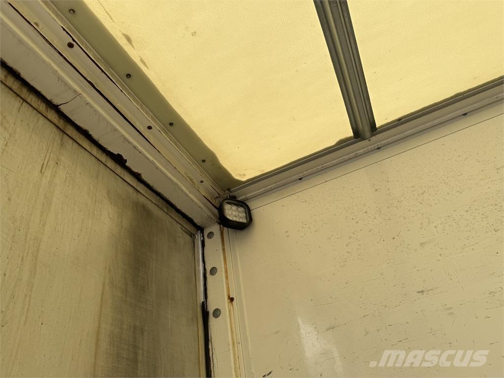 Kel-Berg D100 V Semi-trailer med fast kasse