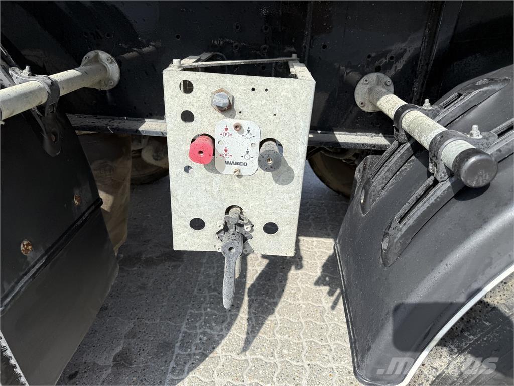 Kel-Berg T220V 23 m³ Semi-trailer med tip