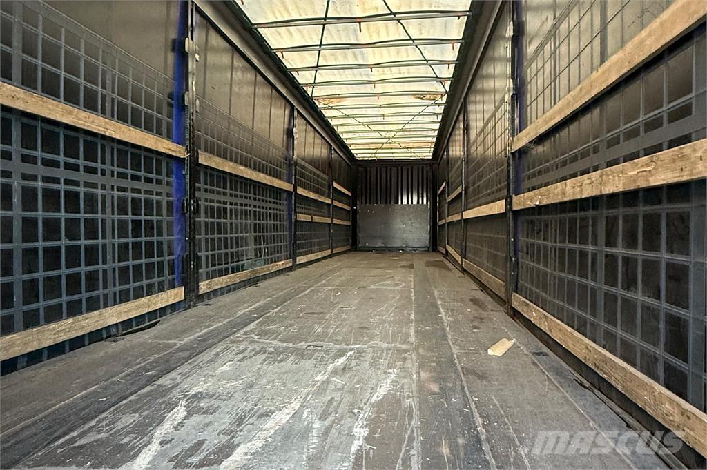 Krone 34 pl. Semi-trailer med Gardinsider