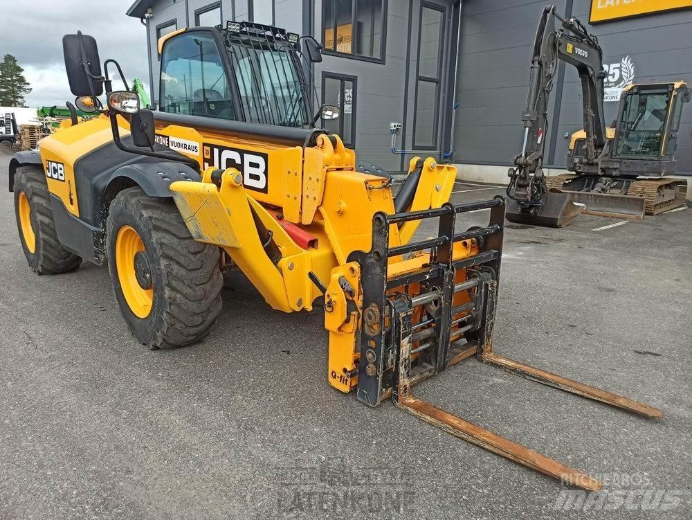 JCB 535-125 kurottaja Teleskoplæssere