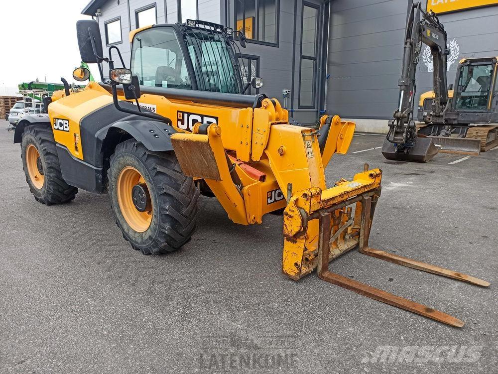 JCB 535-125 kurottaja Teleskoplæssere