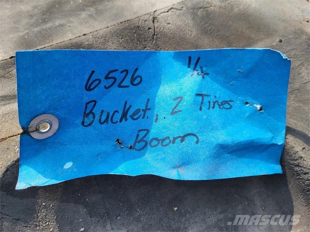 Bridgestone VREV Hjul, Dæk og Fælge