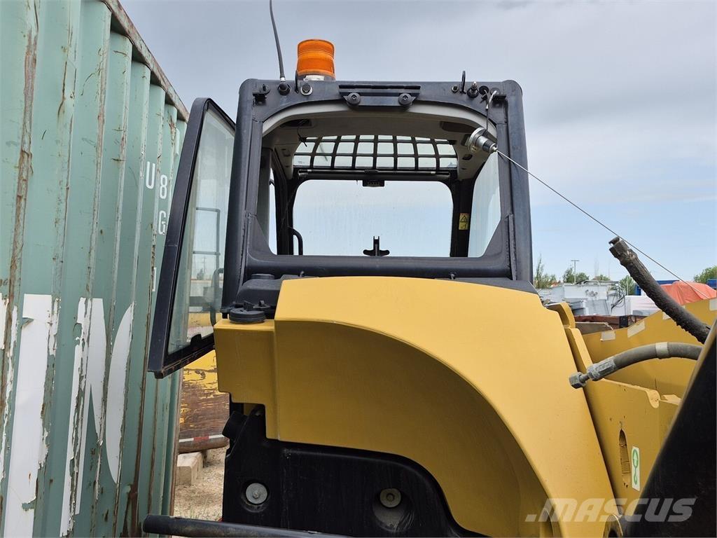 CAT TH560B Teleskoplæssere til landbrug