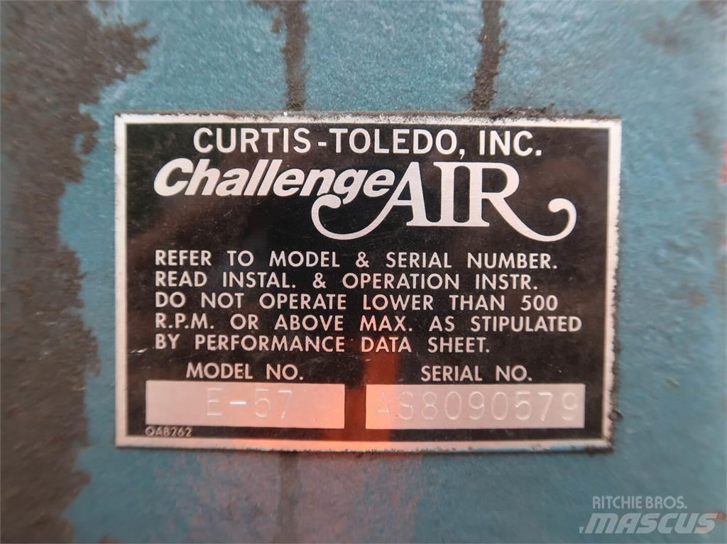 Curtis E-57 Kompressorer