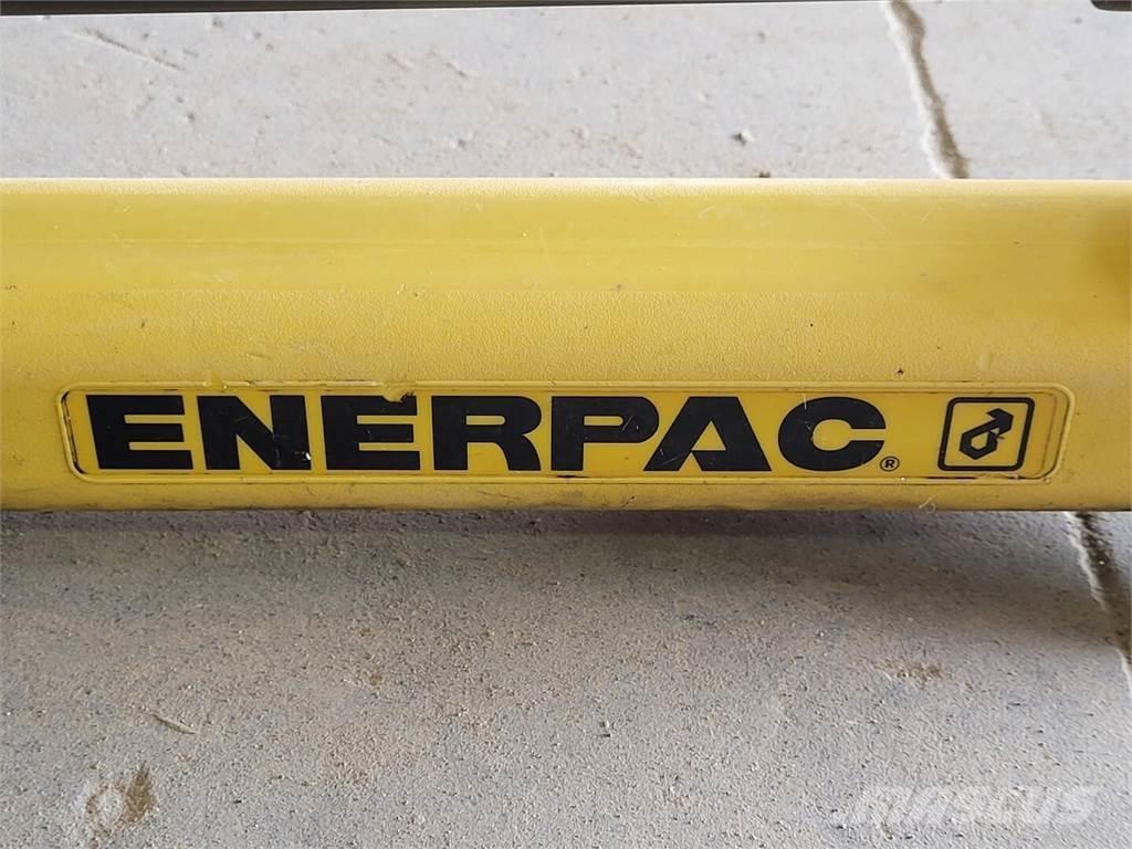  ENERPAC Vandpumper