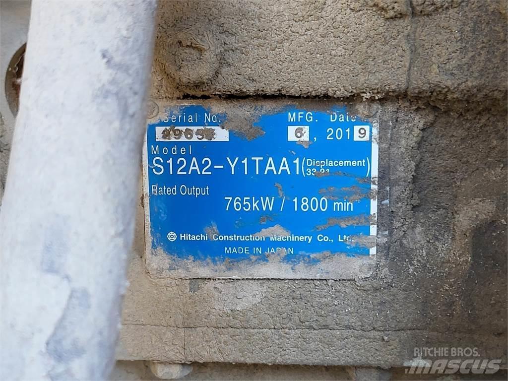 Hitachi S12A2-Y1TAA1 Motorer