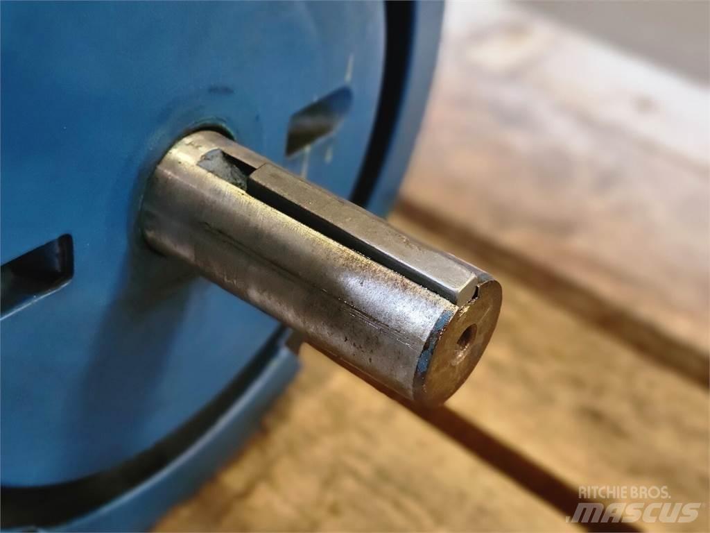Hyundai HK213AS234 Industrielle maskiner