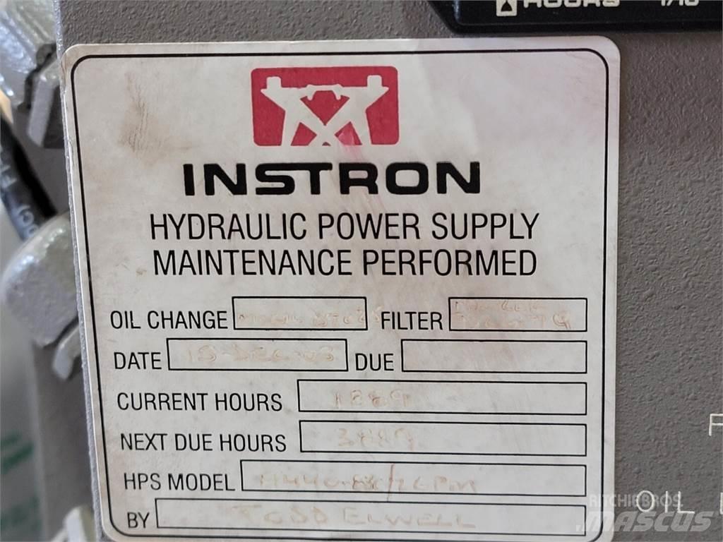  INSTRON A440 83C Vandpumper