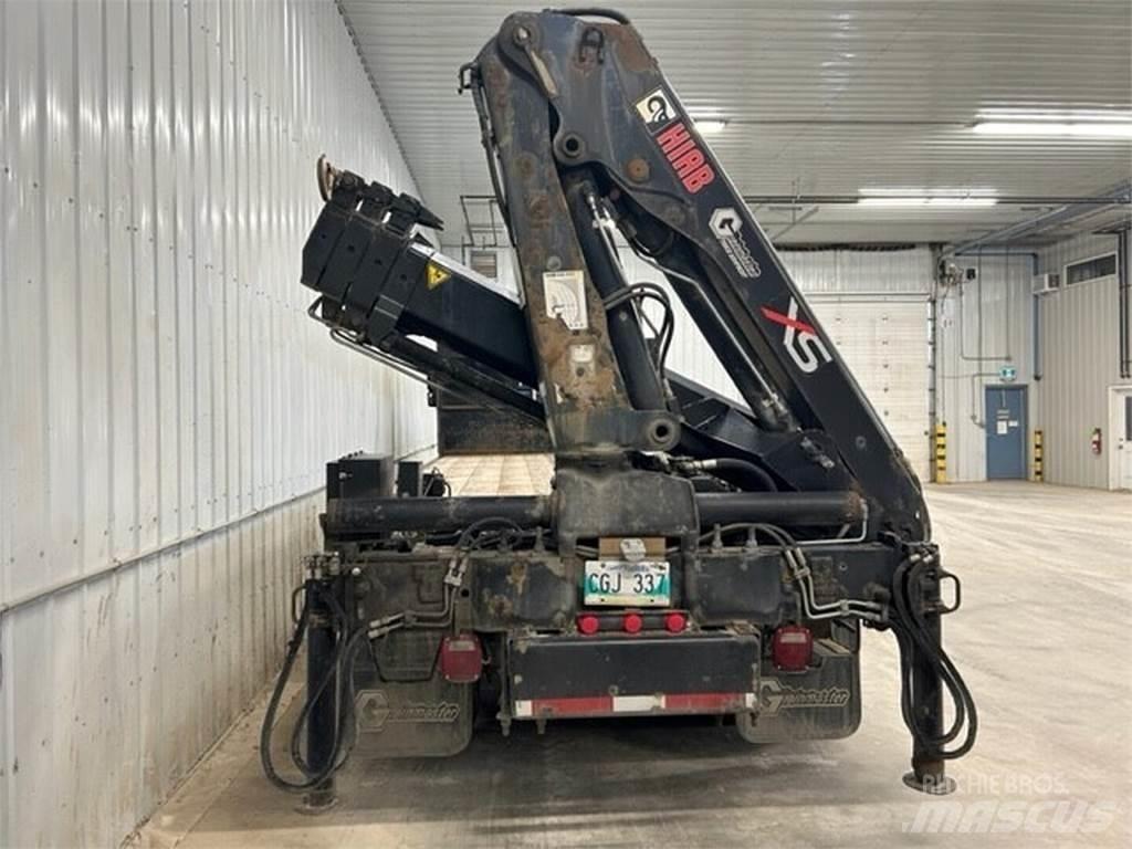 International 4900 Hjælpemaskiner