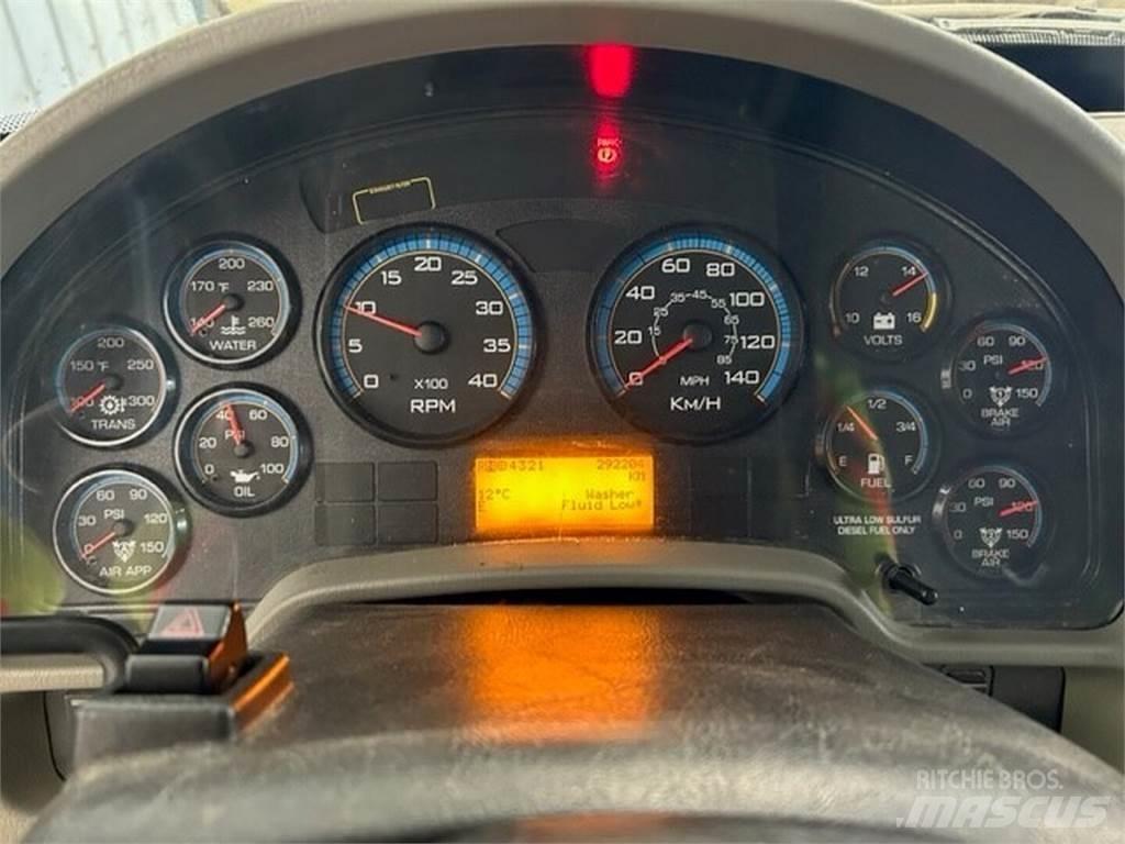 International 4900 Hjælpemaskiner
