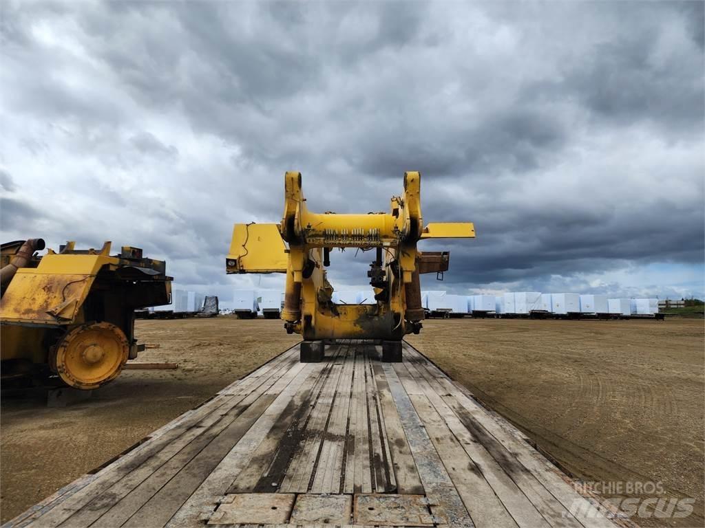 Komatsu  Terrængående lastbiler