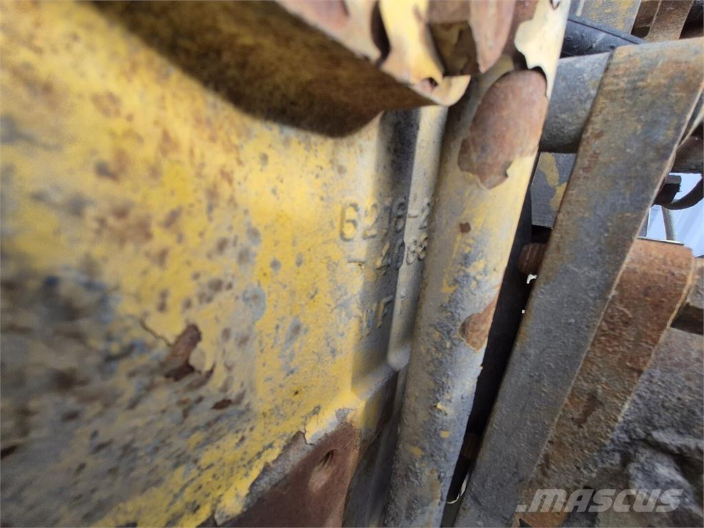 Komatsu  Terrængående lastbiler