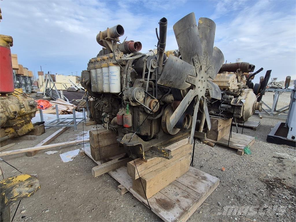 Komatsu  Terrængående lastbiler